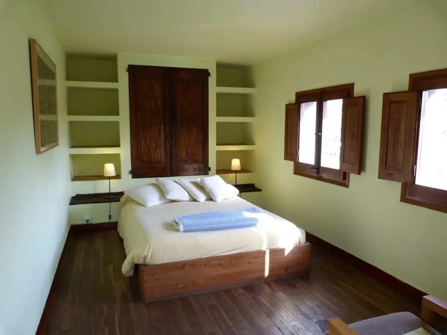 12-person House With Heated Communal Swimming Pool in the Heart of Nature