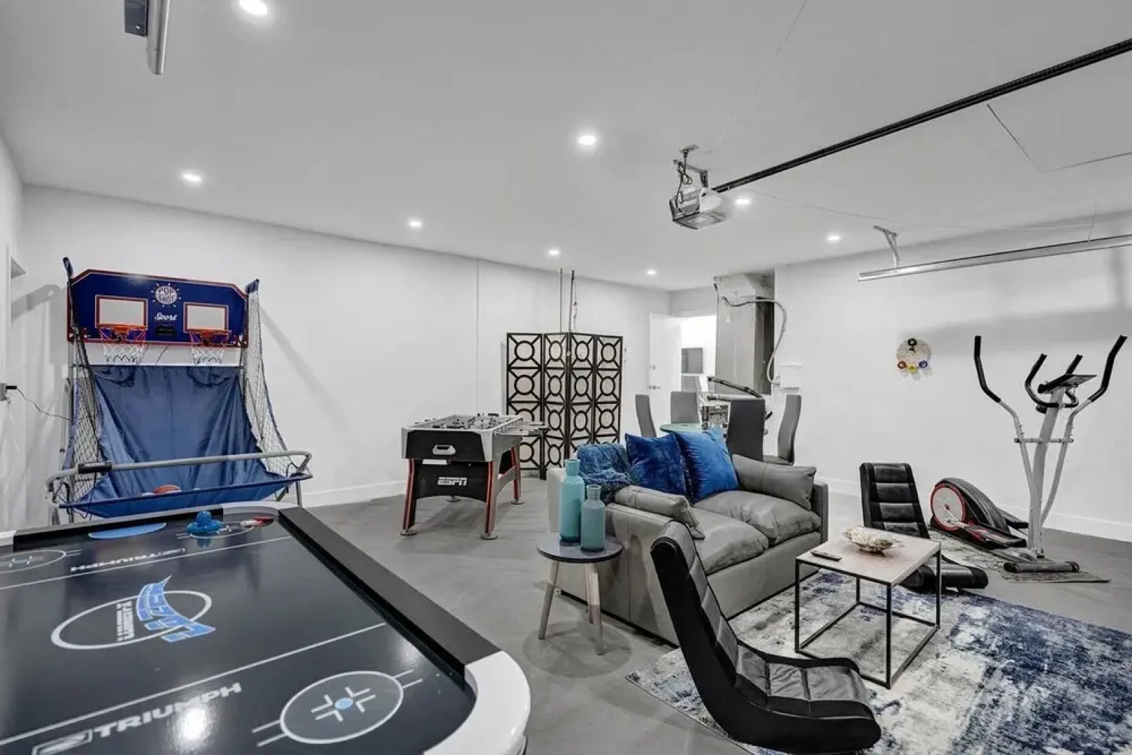 6BR Oasis with Heated Pool & Gameroom