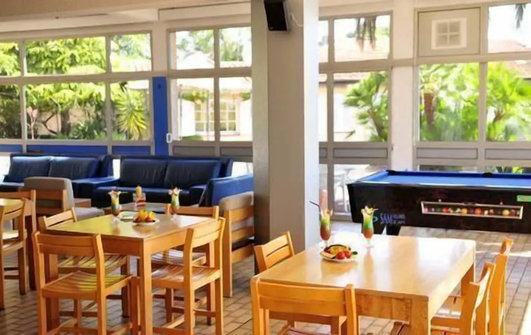 Le Kangourou by Popinns