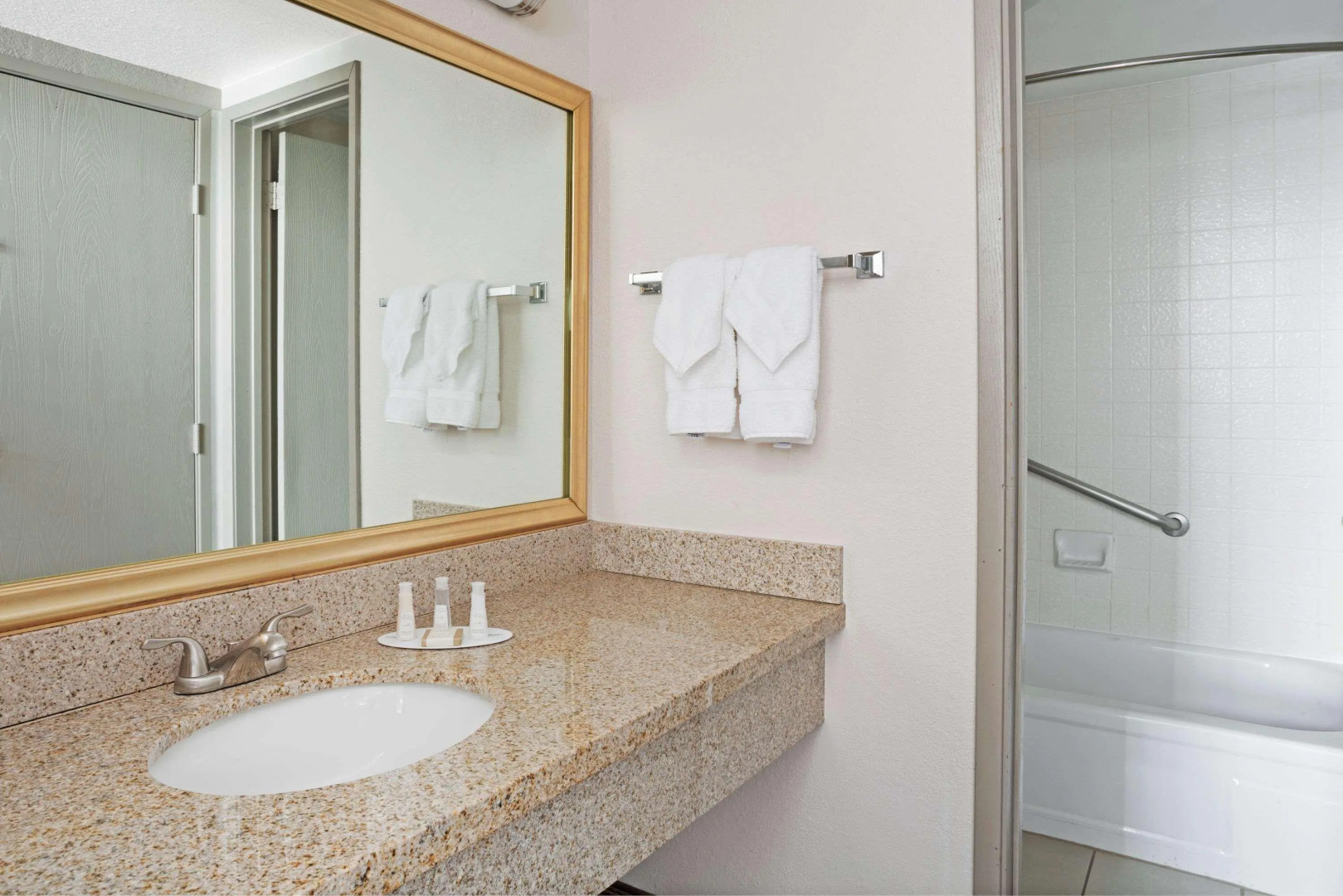 Baymont Inn & Suites