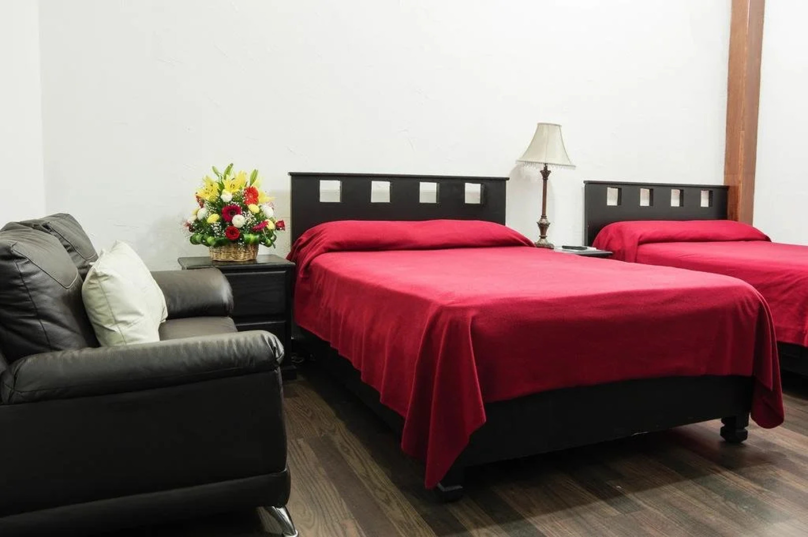 Garcias Suites & Hotel