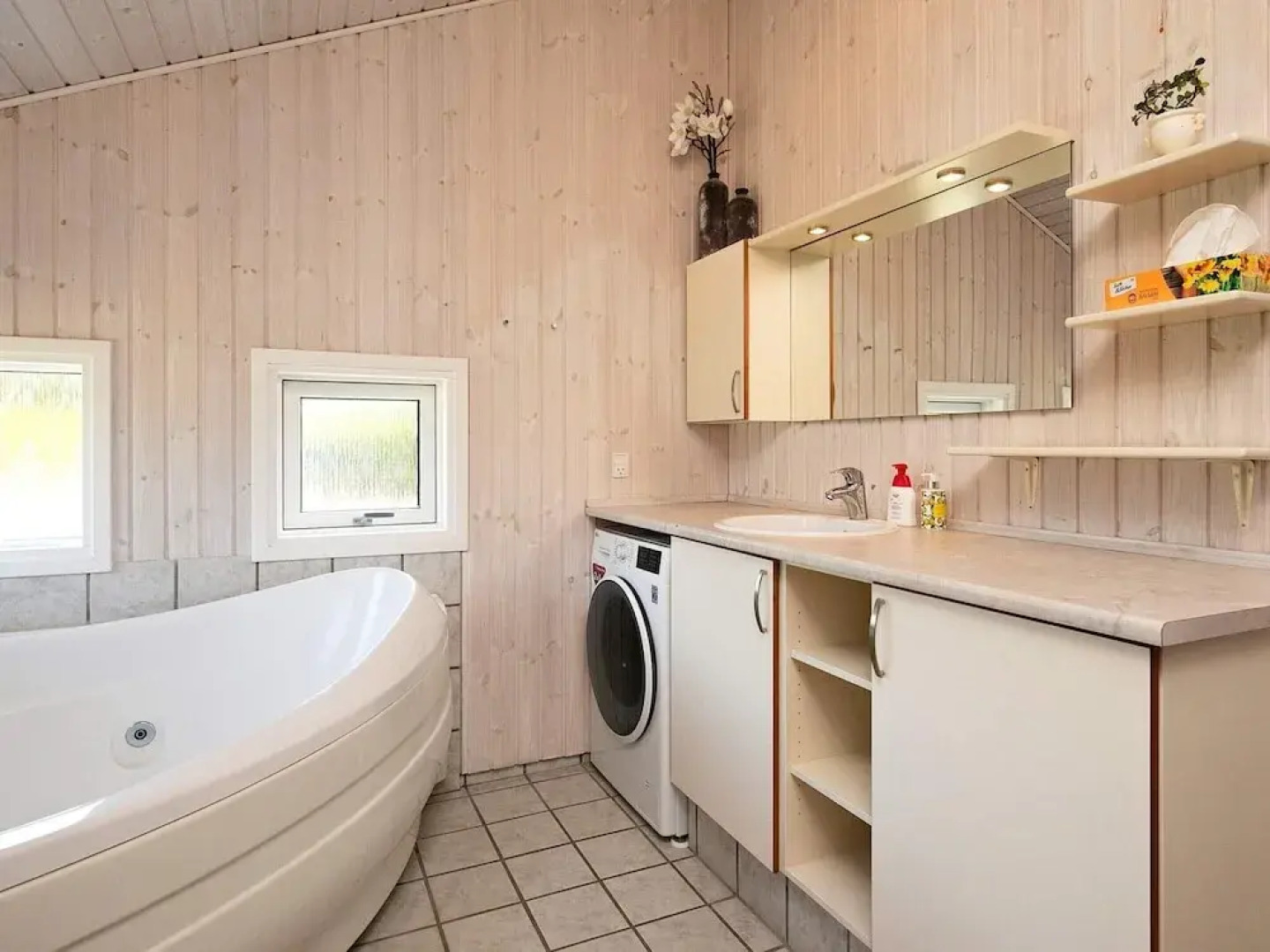 6 Person Holiday Home in Vaeggerlose