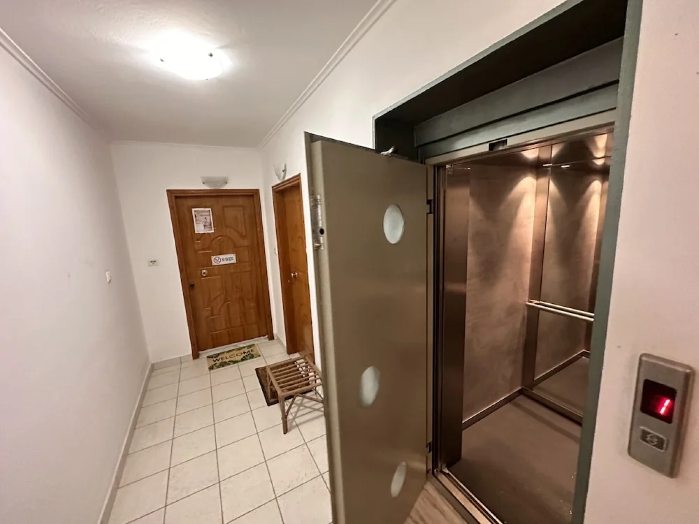 VerGian Brand New Apt at Agioi Theodoroi