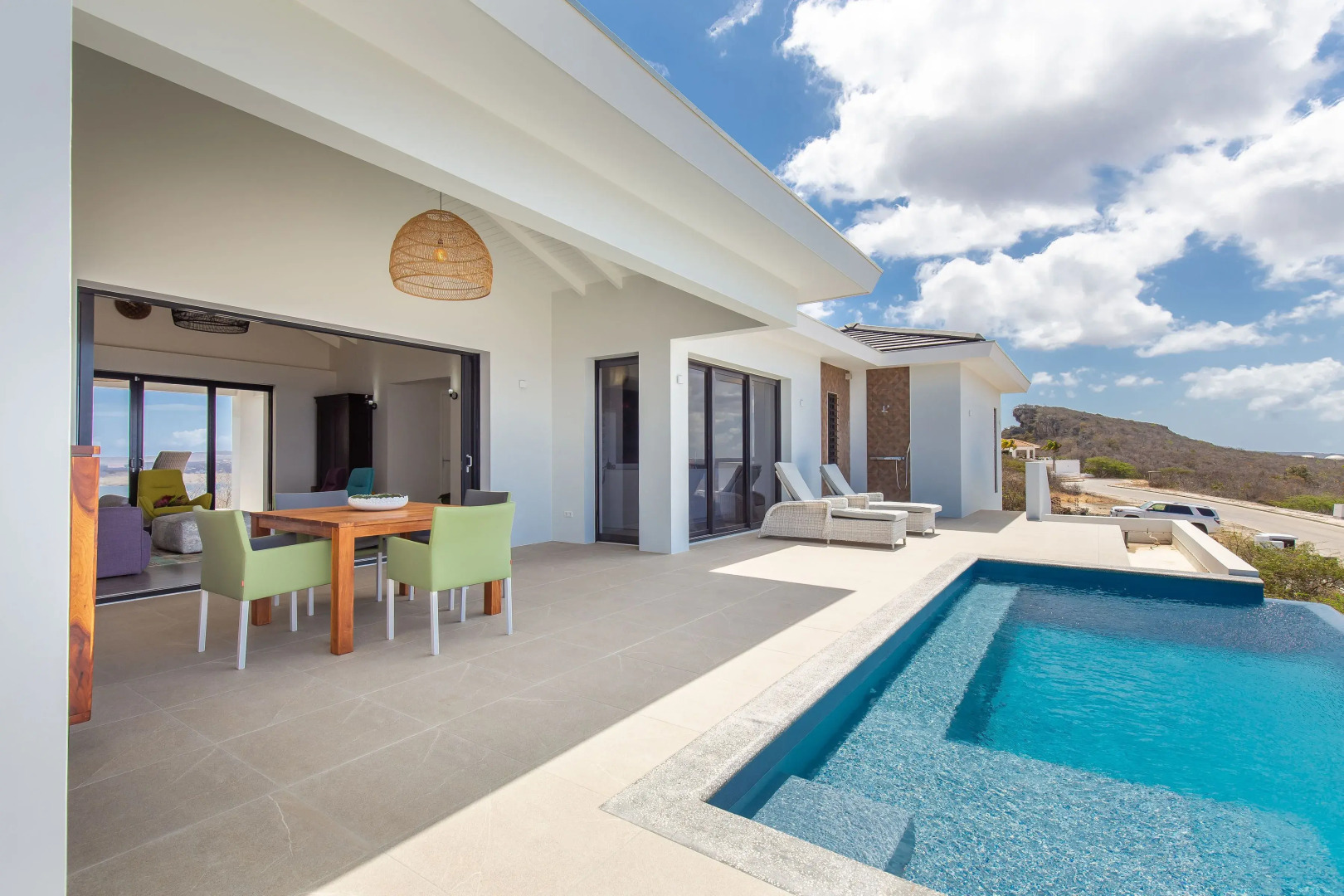 270 Ocean View From Private Infinity Pool - Colourful & Modern Villa