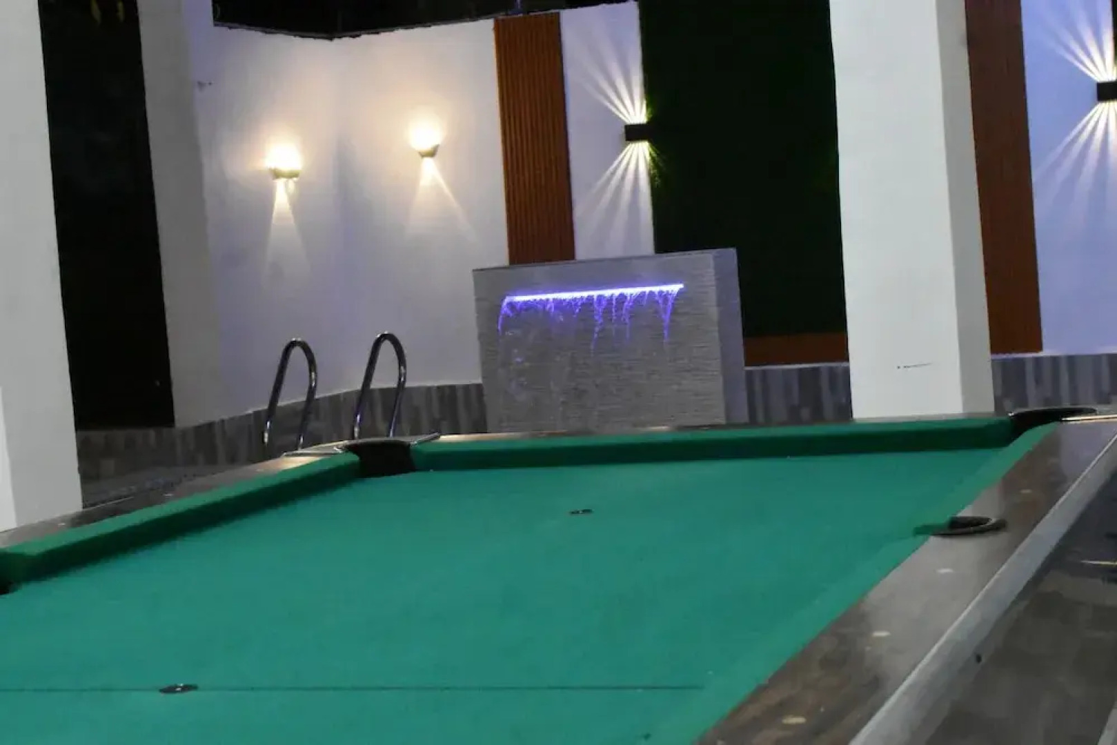 Newtown Palace Hotel