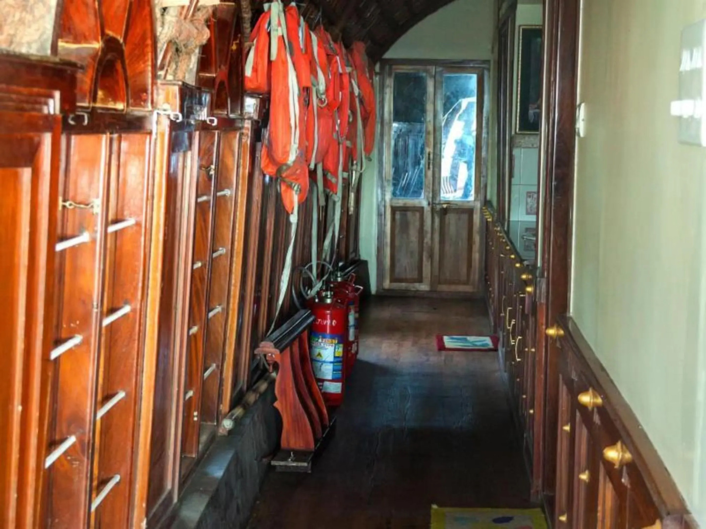 Aqua Jumbo Houseboats