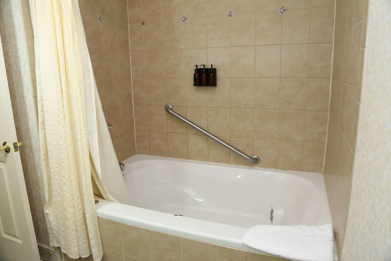 Bluebird Cady Hill Lodge