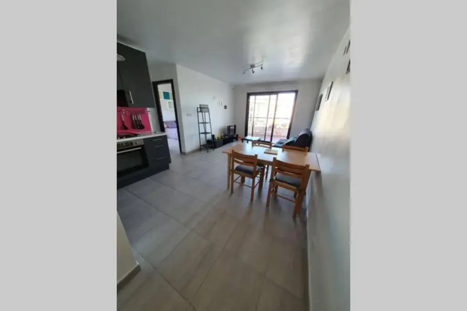 Joli T2 Dans Residence Avec Parking