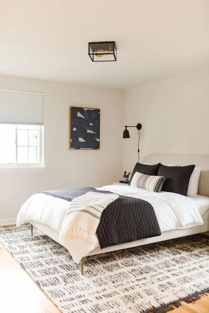 The Ballard Socialite