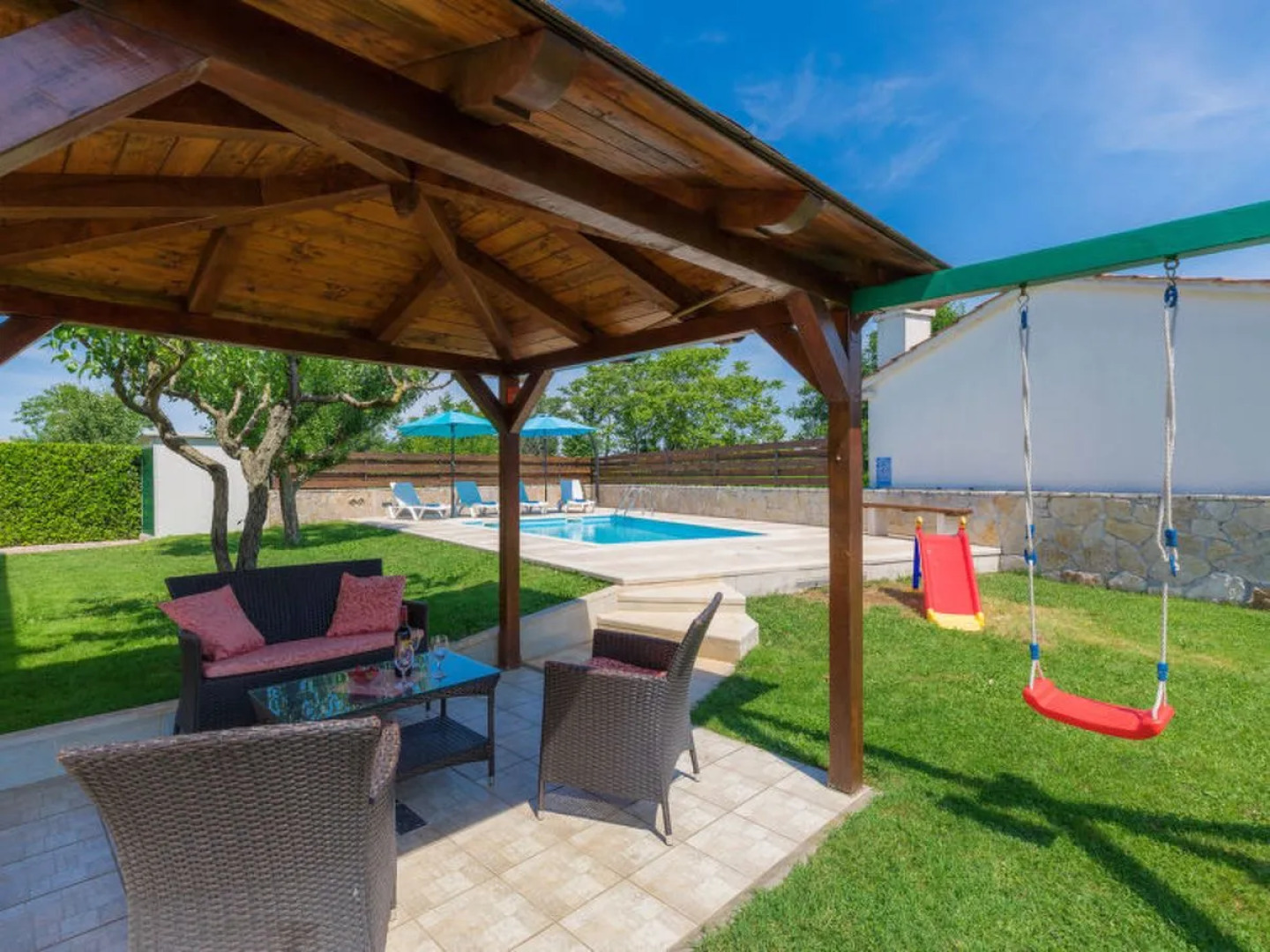 Holiday Home Nikolina (ROJ412)