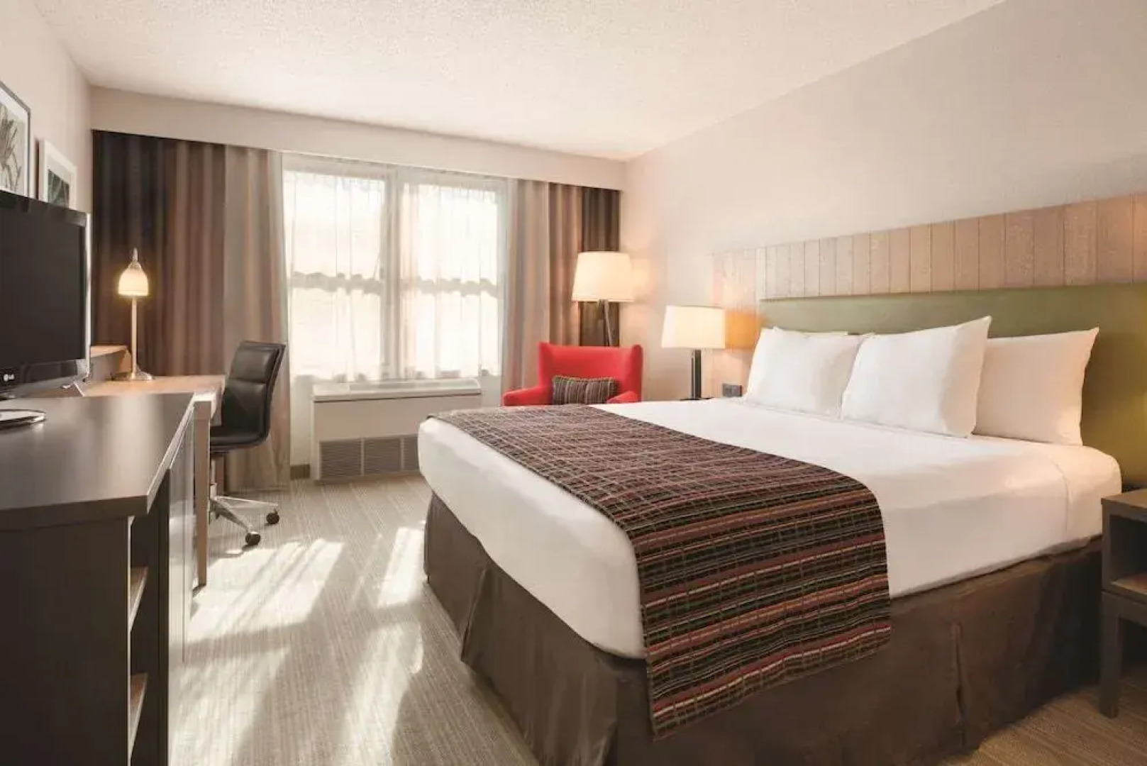 Baymont Inn & Suites by Wyndham The Woodlands