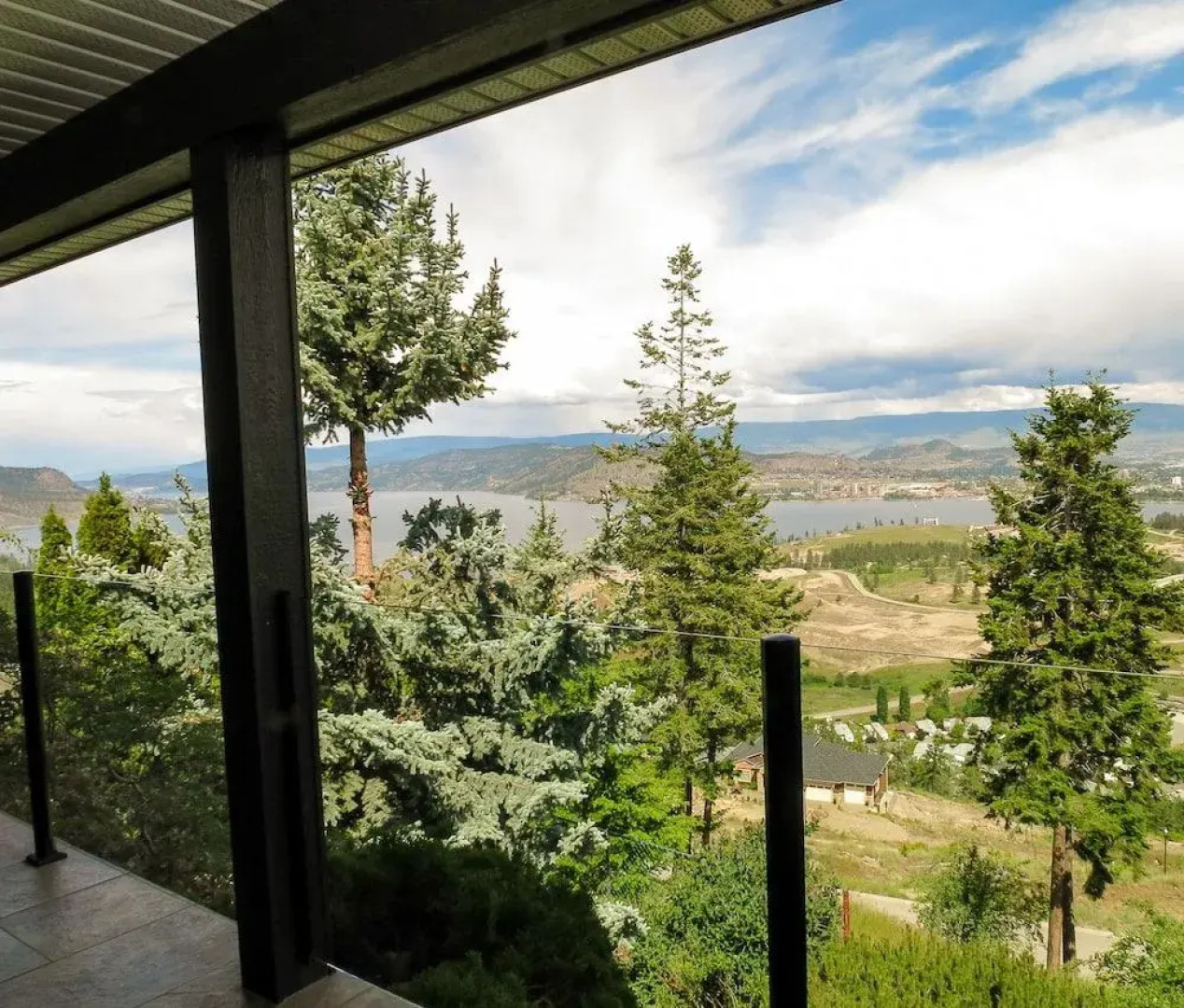 A View of the Lake Bed & Breakfast