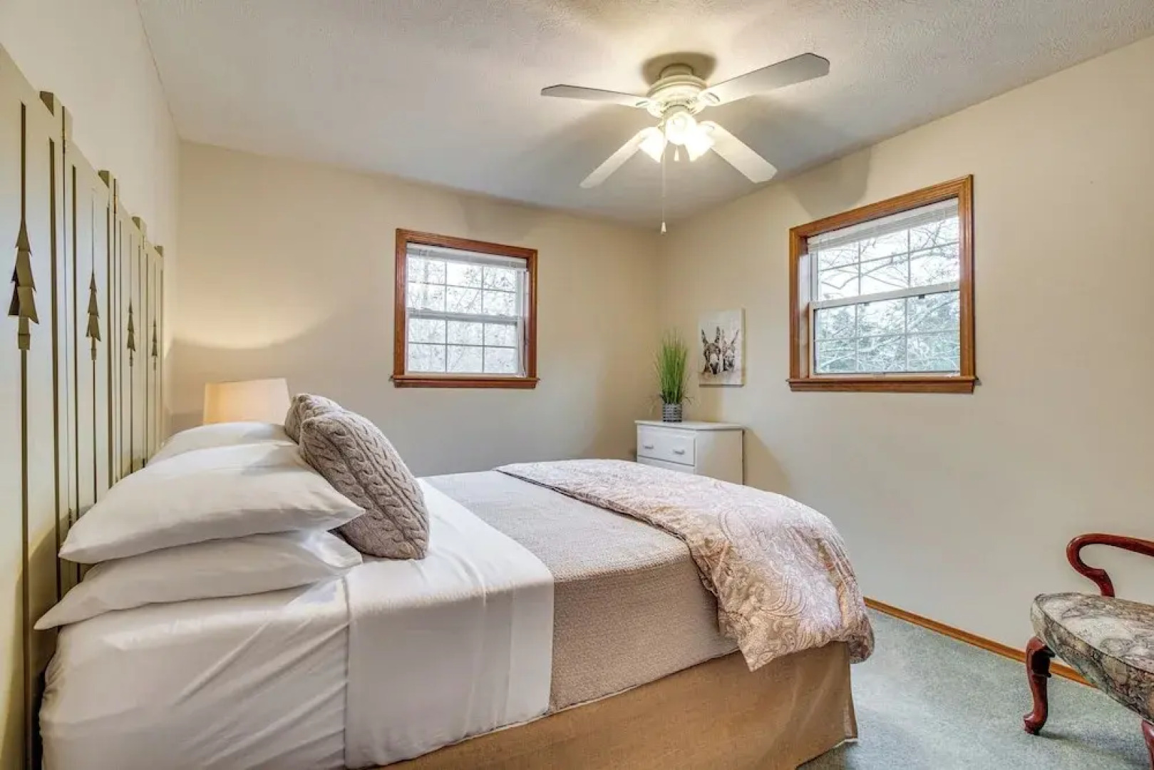 < 1 Mi to Bull Shoals Lake: 'the Blue Quill'