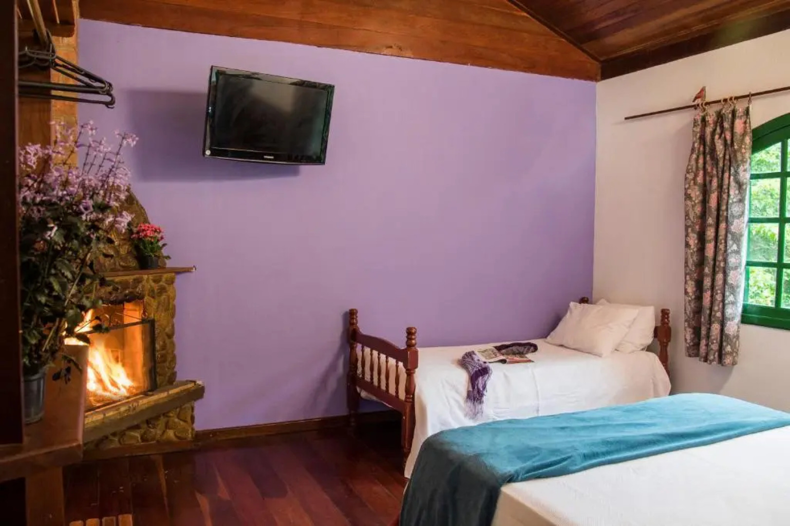 Pousada no Caminho do Marimbondo