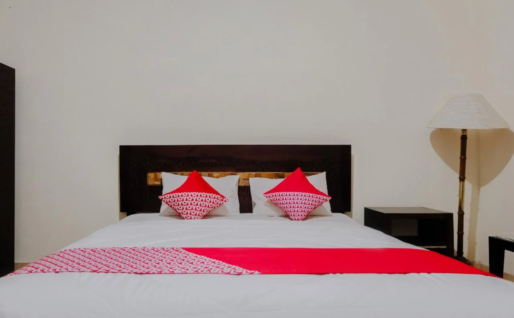 Hotel Mahkota Plengkung