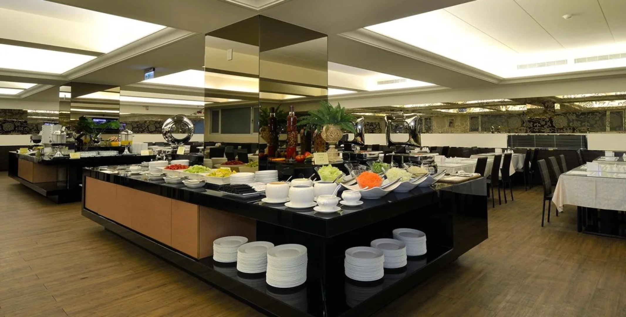 King's Paradise Hotel