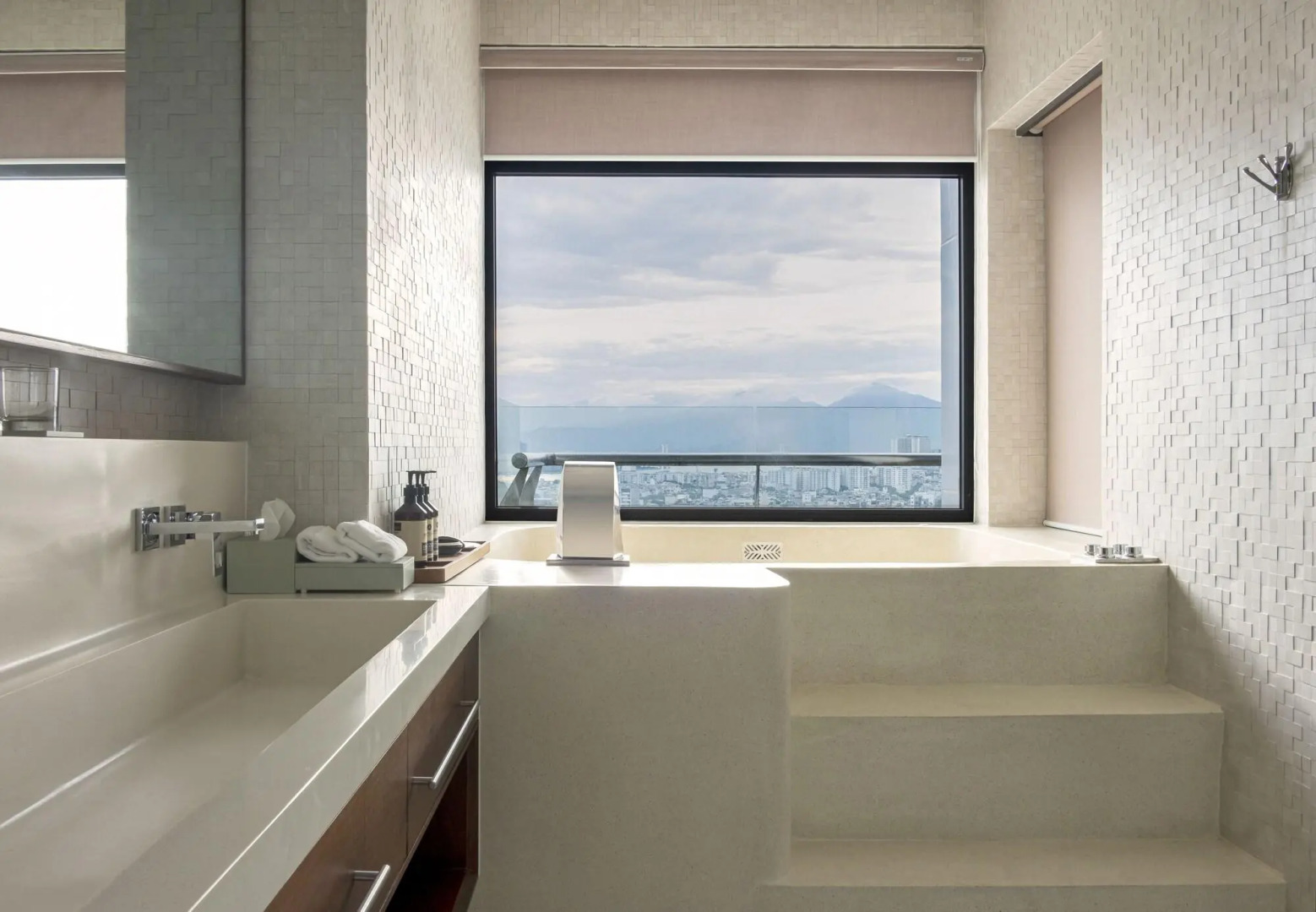 Prince Hotel Da Nang (Formerly Sel de Mer Hotel & Suites)