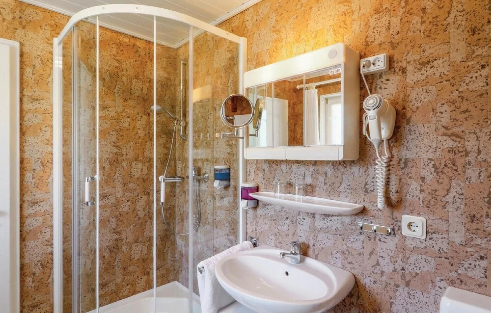 Beautiful Apartment in Thalfang With 2 Bedrooms and Wifi