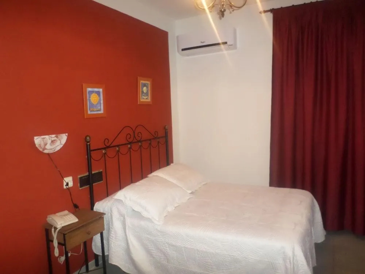 Hostal Restaurante Lujuan