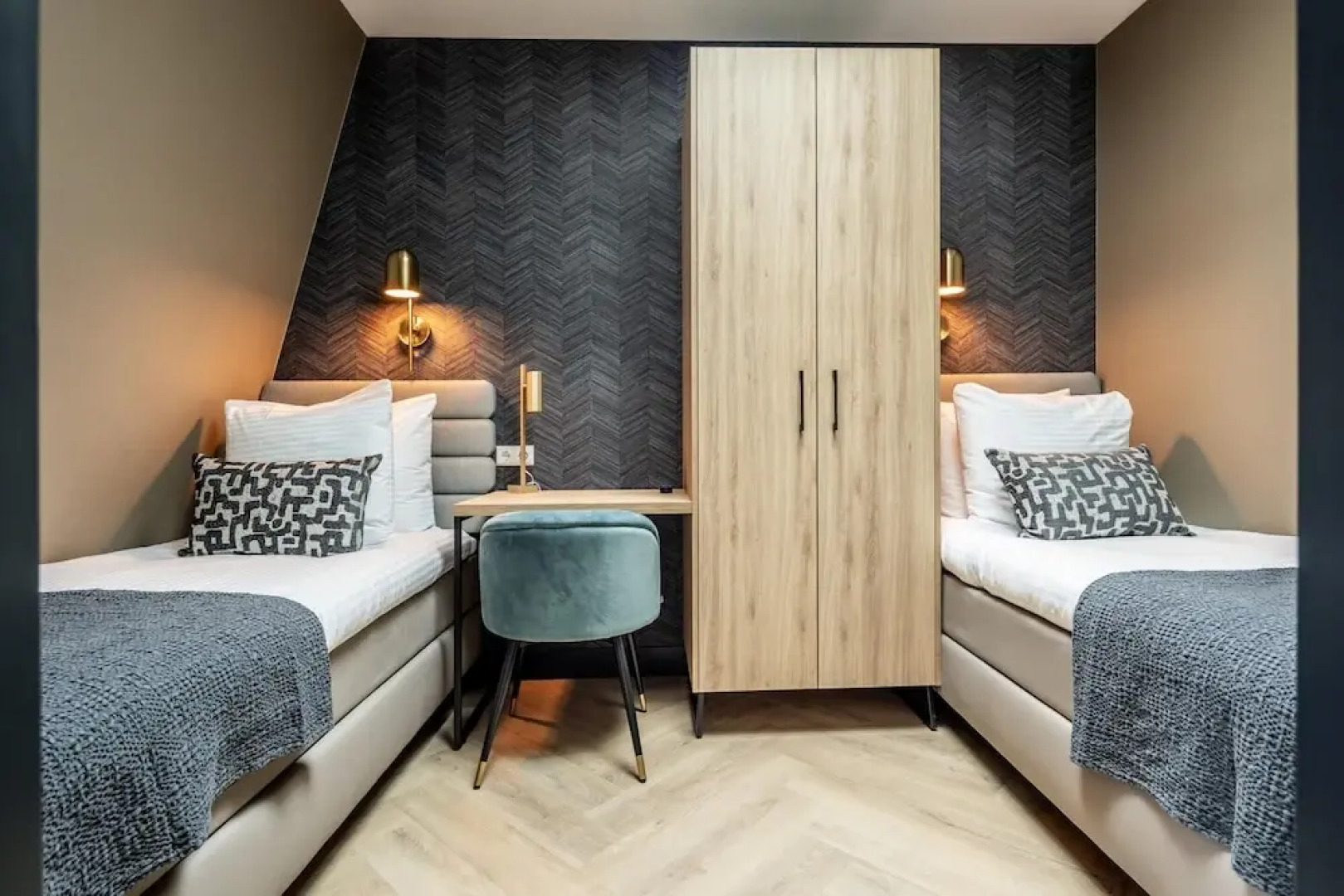 Family Apartment w/ Bunk Beds