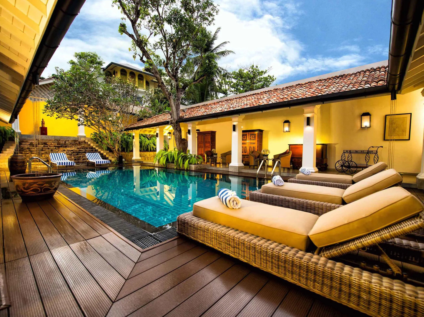 D Pavilion Boutique Hotel