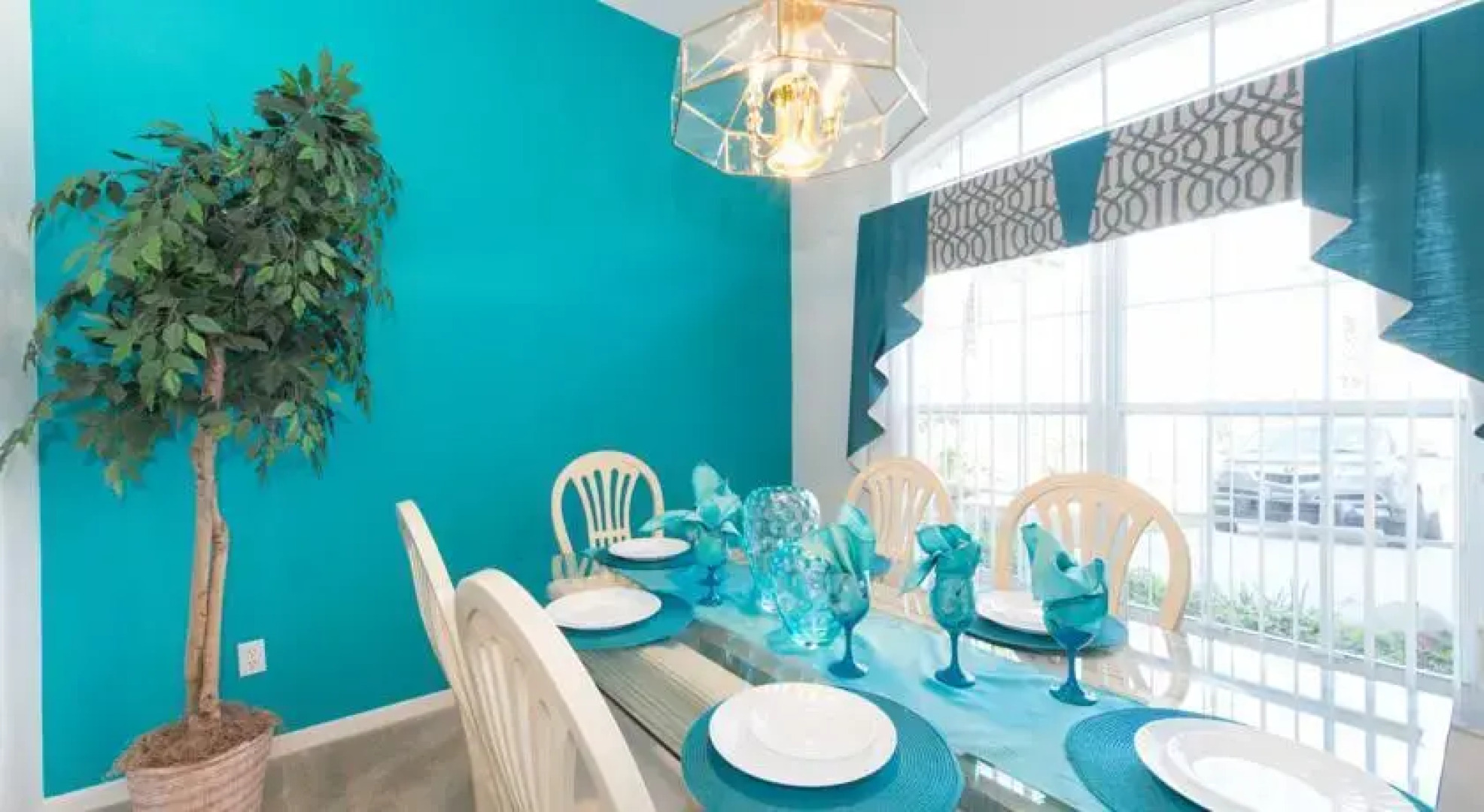 Hampton Lakes by Ellis Exclusive Villas