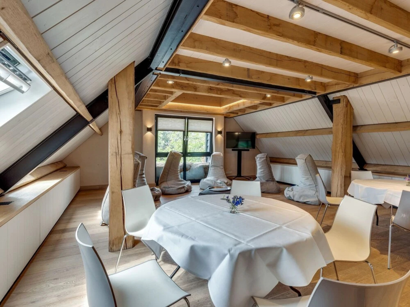 Attractively Renovated Farmhouse From Around 1700