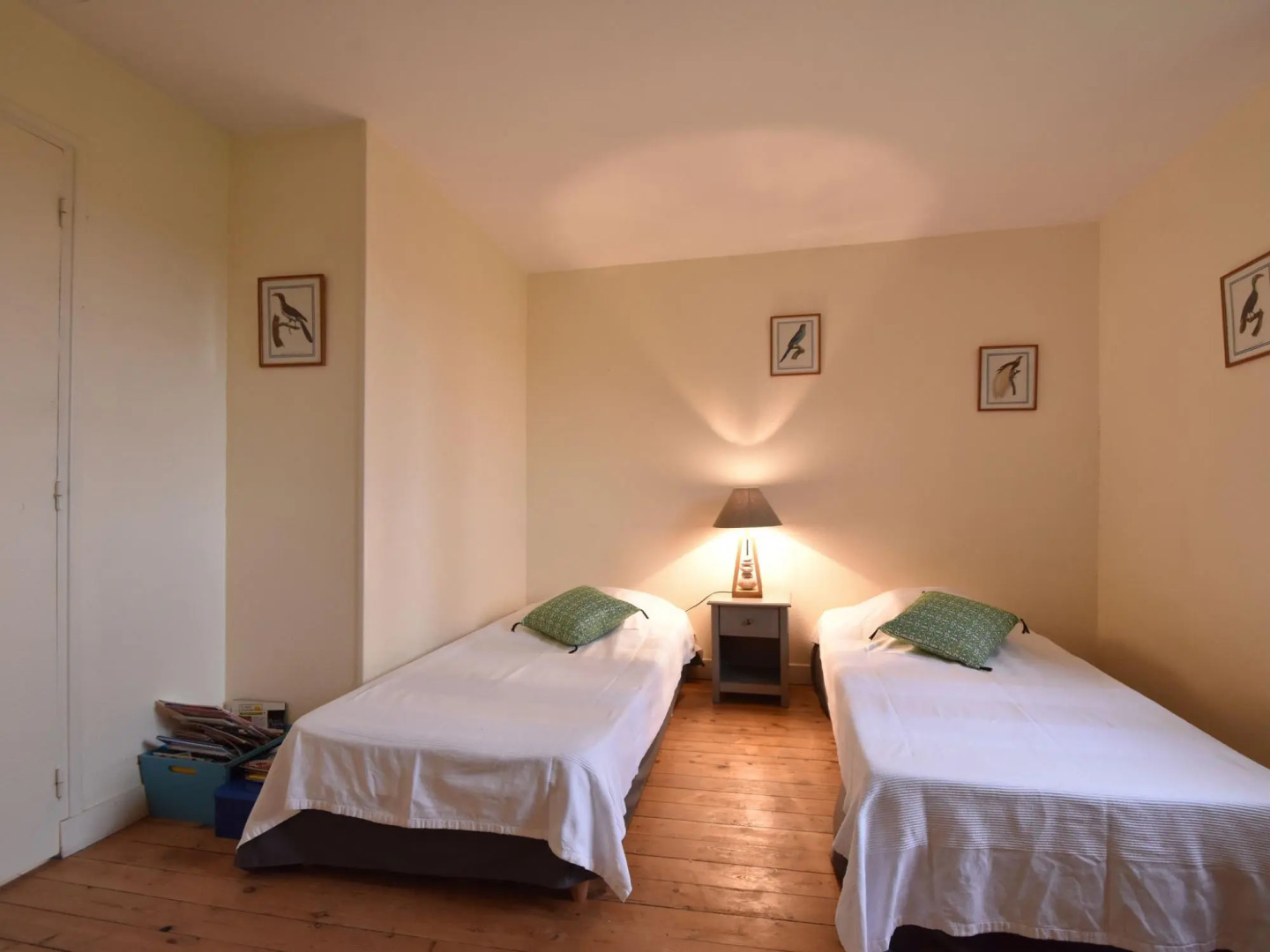 Pleasant Cottage in Asnieres With Terrace