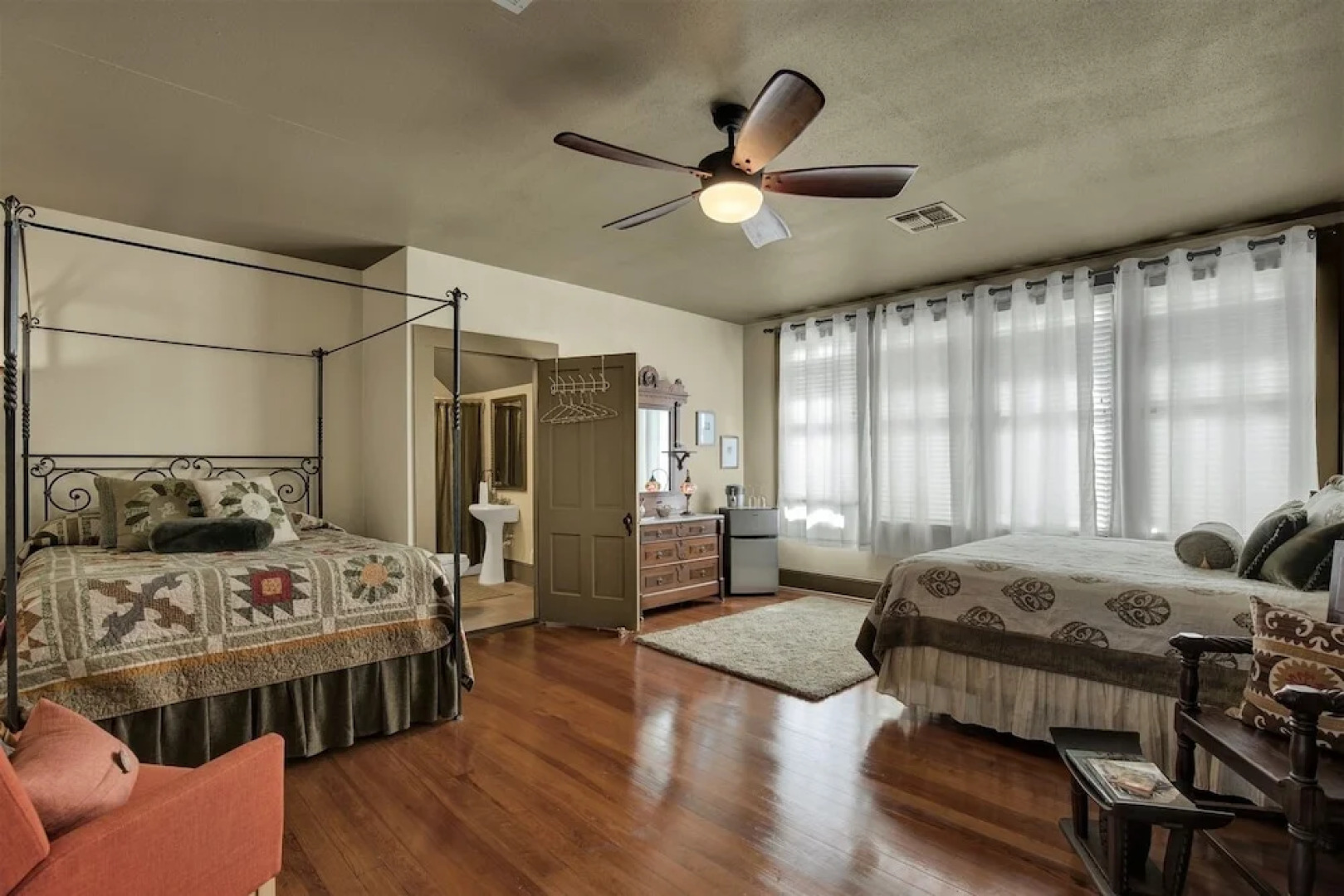 The Holekamp House Bed & Breakfast