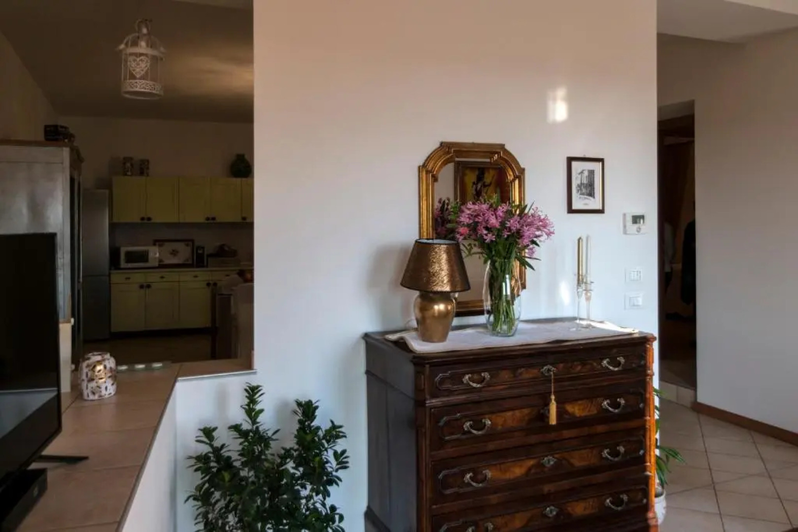 Casa Del Sole Appartamento N° 2 White And Gold Room