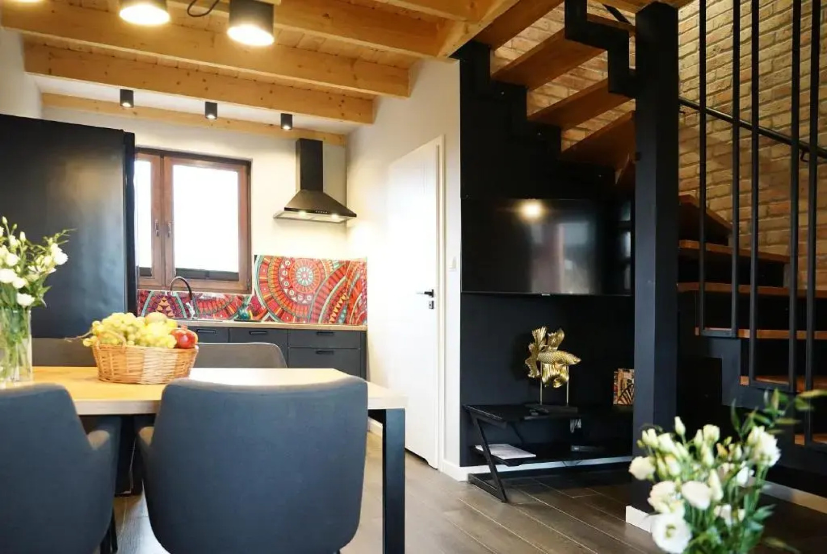 Holiday Resort With Sauna and Jacuzzi, Mielenko