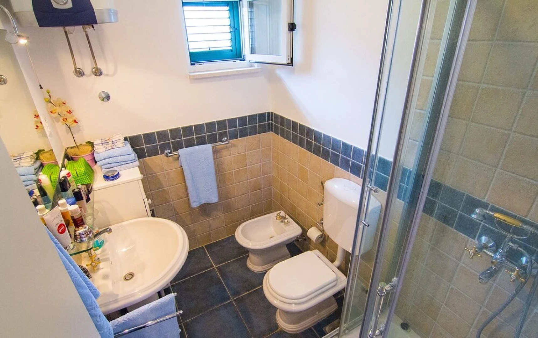 Stunning 7-bed Villa in Maslinica With Pool