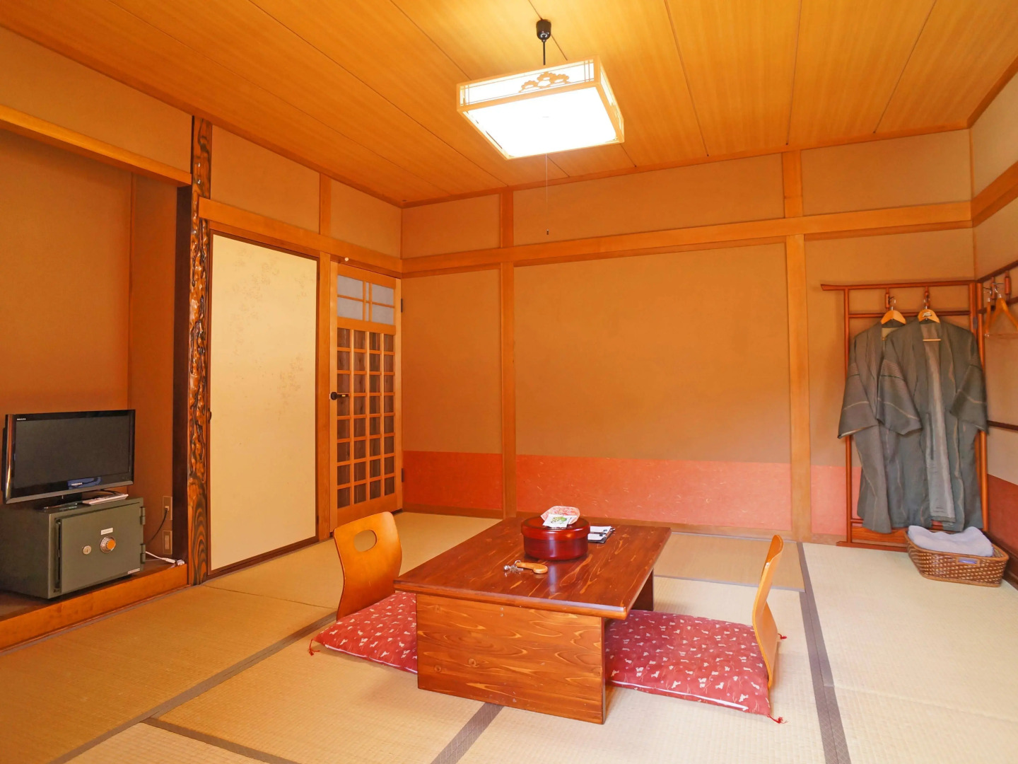 Hot Spring Inn Banya