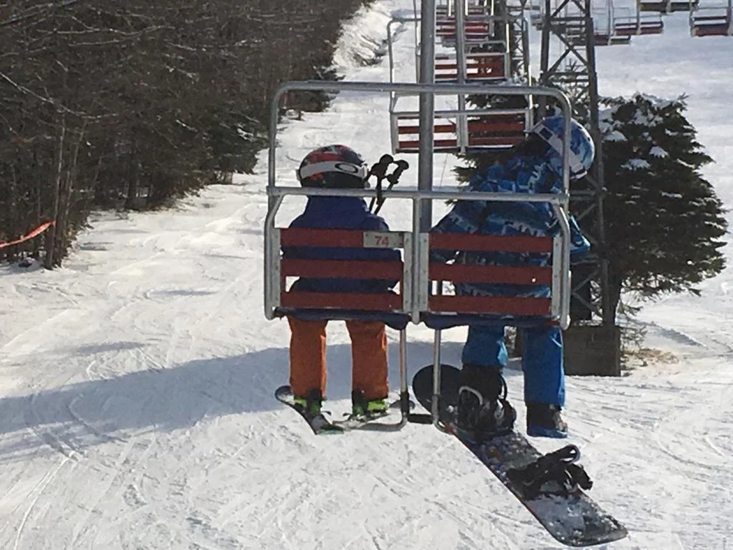 Le Pleasant Hôtel & Café