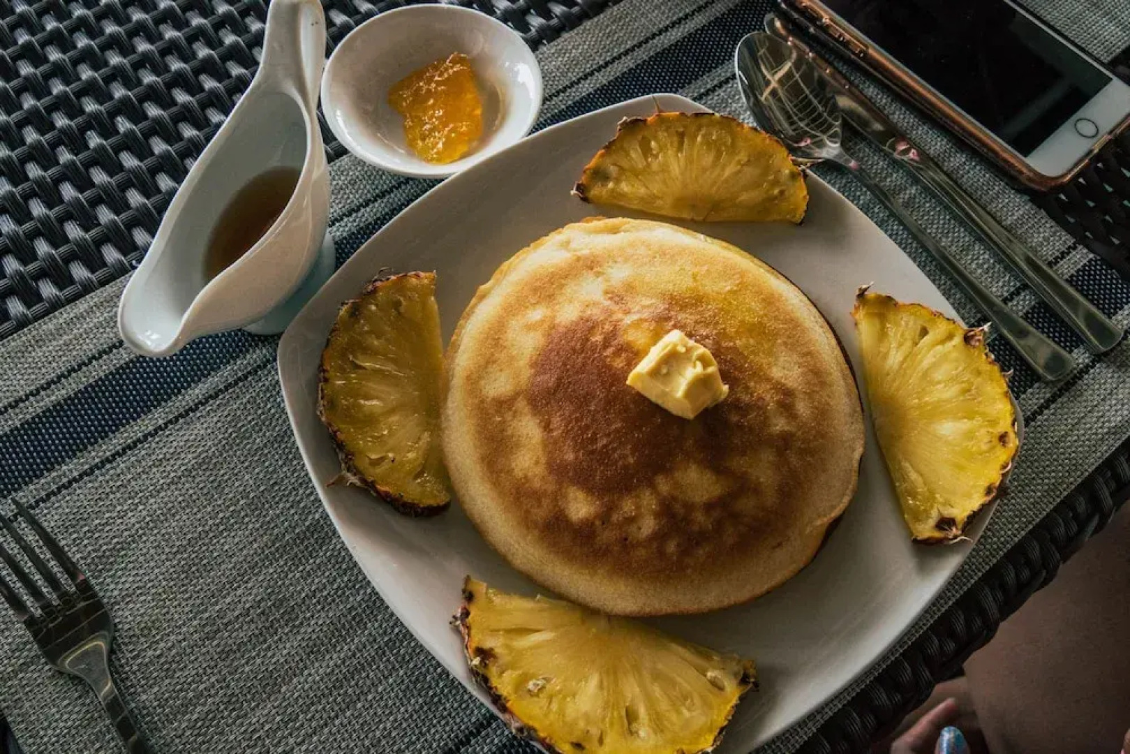 Lanas Beach Resort - Carabao Island