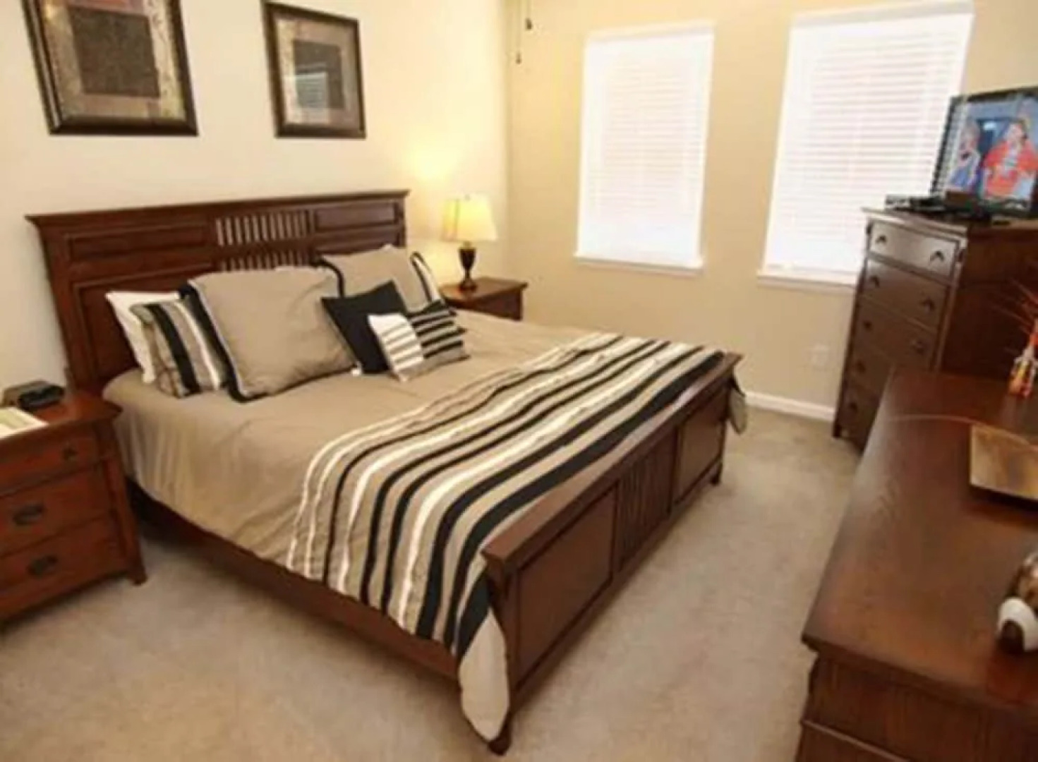 Luxury Poolview Penthouse