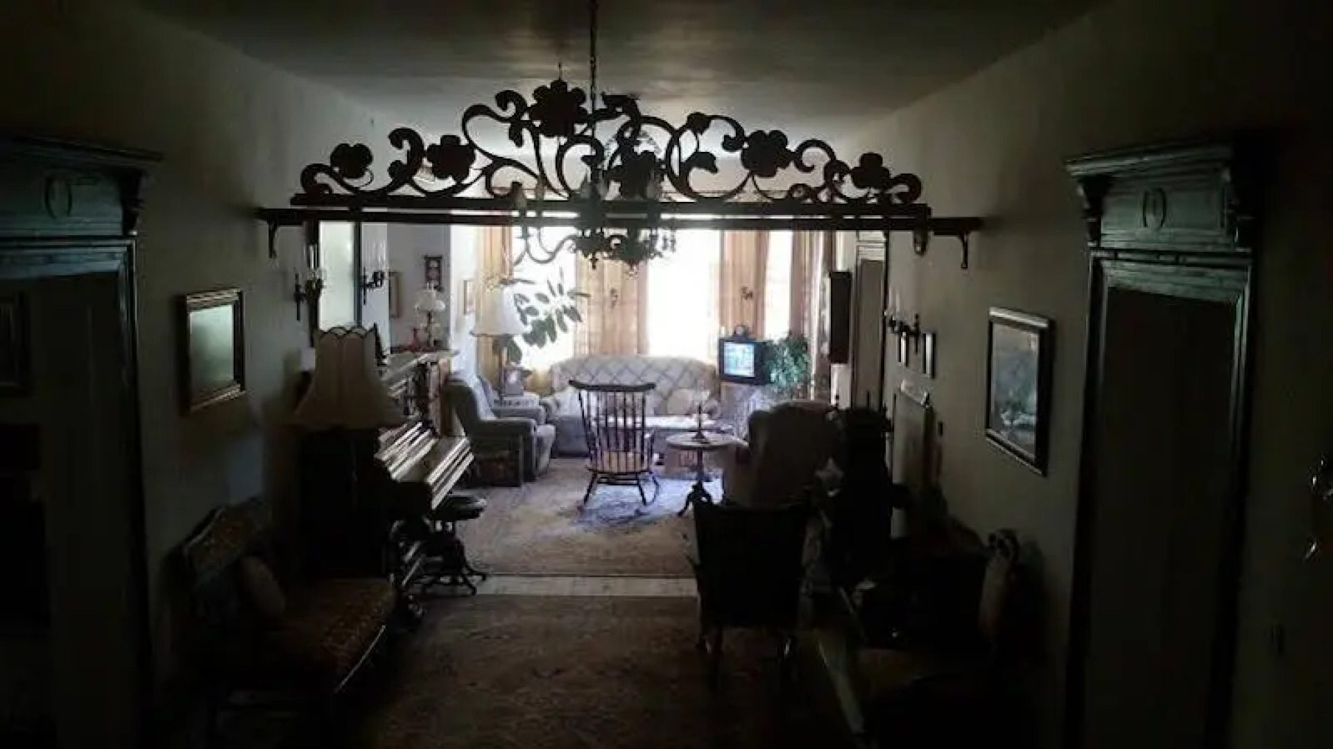 Retro - 19th Century Guest House