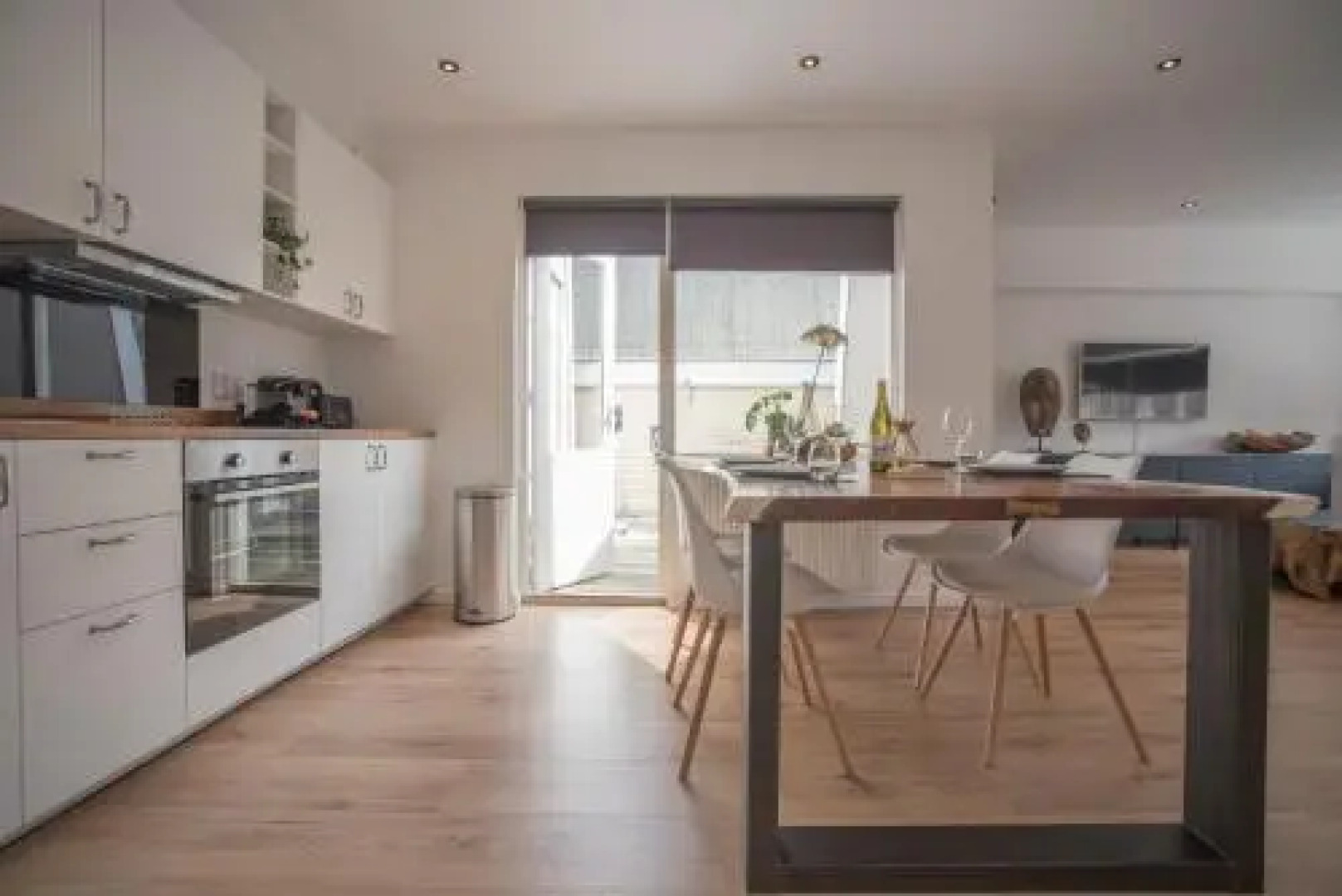 Timeless City Residence