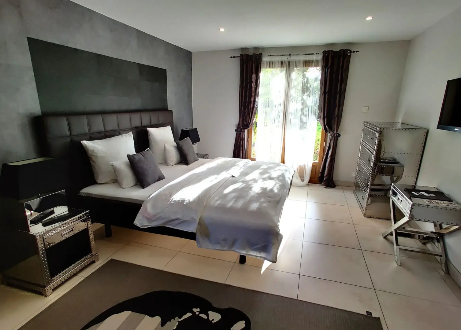 Maison Prestige Roberto Geissini