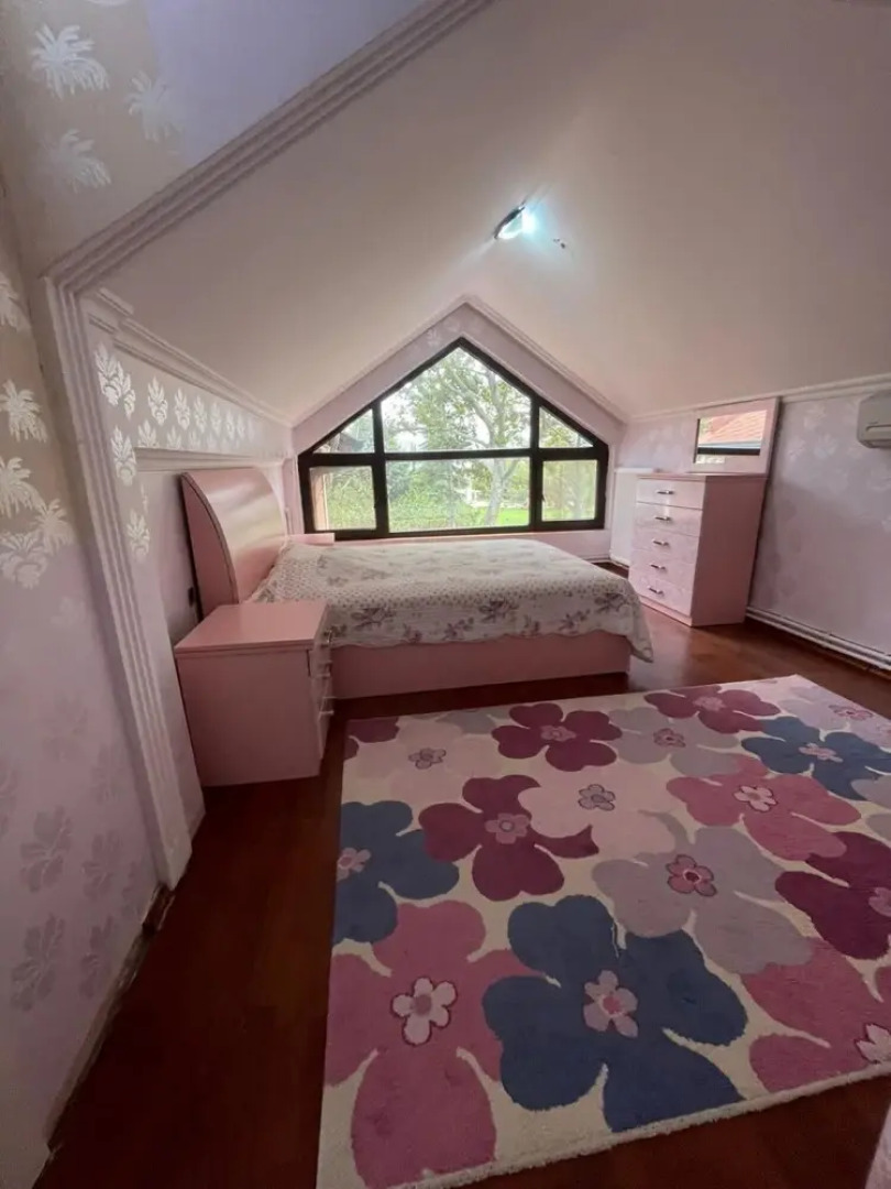 Serene Luxury Villa With Private Pool in Yalova