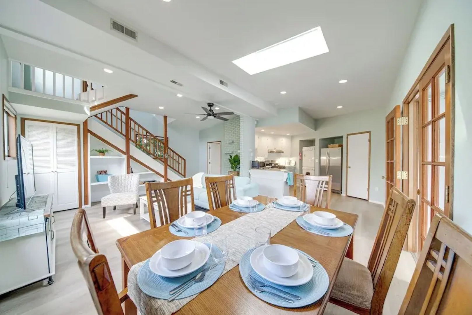 < 1 Mi to Lake Washington: Peaceful Apt in Kenmore