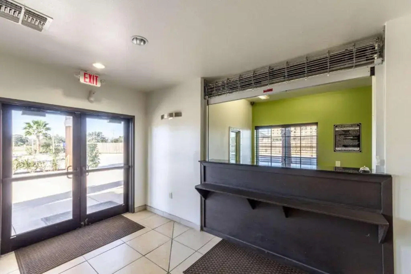 Super 8 by Wyndham Kenedy