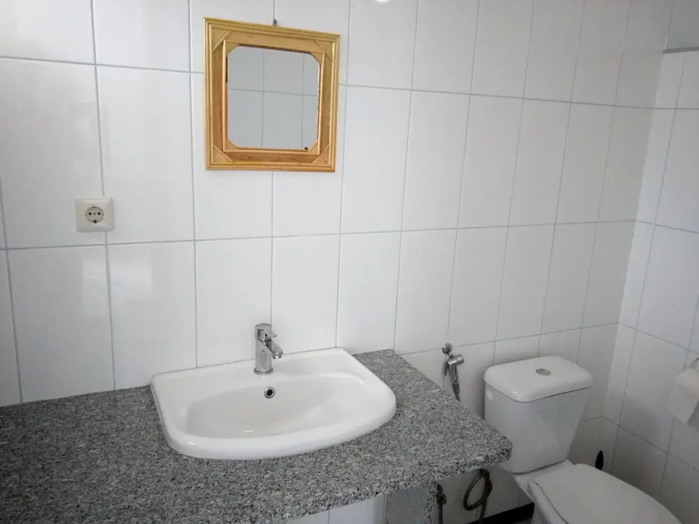 Questel BronQ Eco Lodge