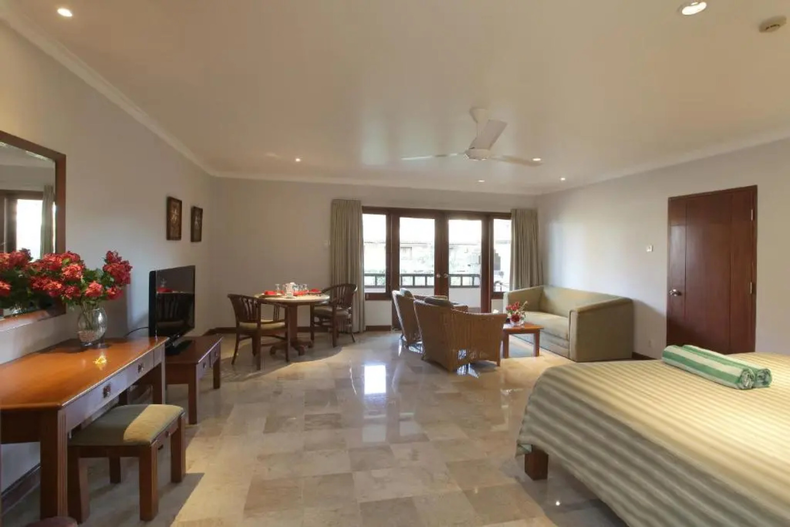 Peninsula Beach Resort