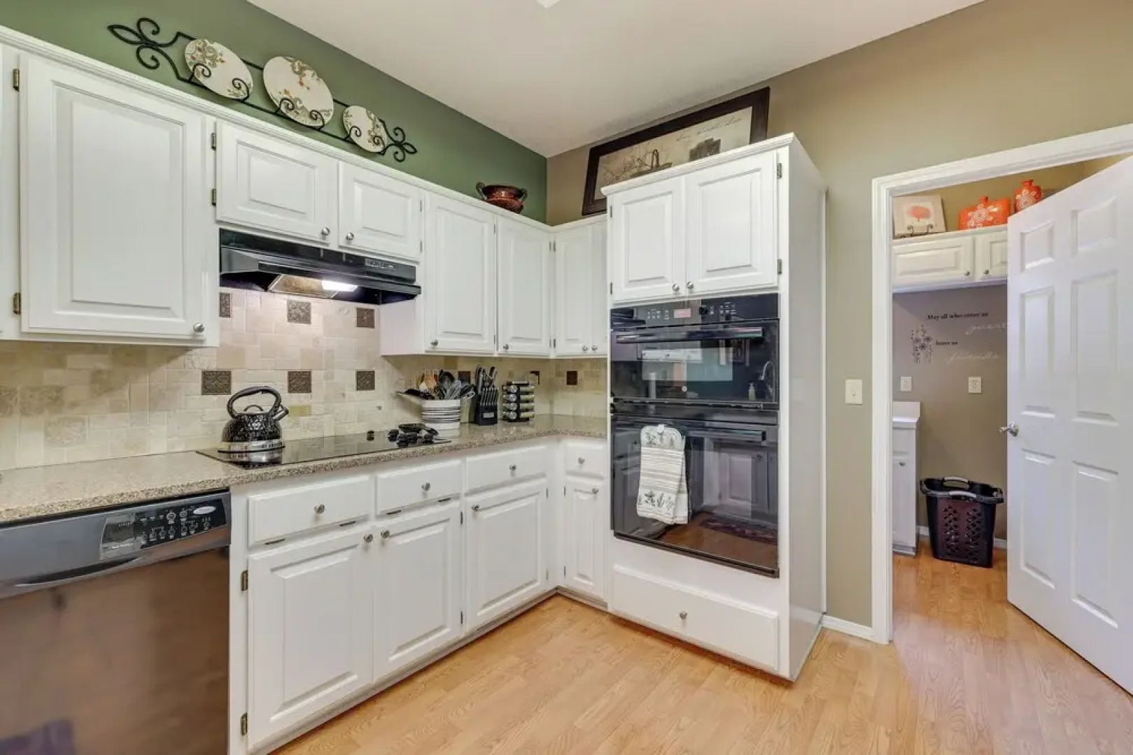 Bella Vista Home w/ Kayaks & Deck on Loch Lomond!