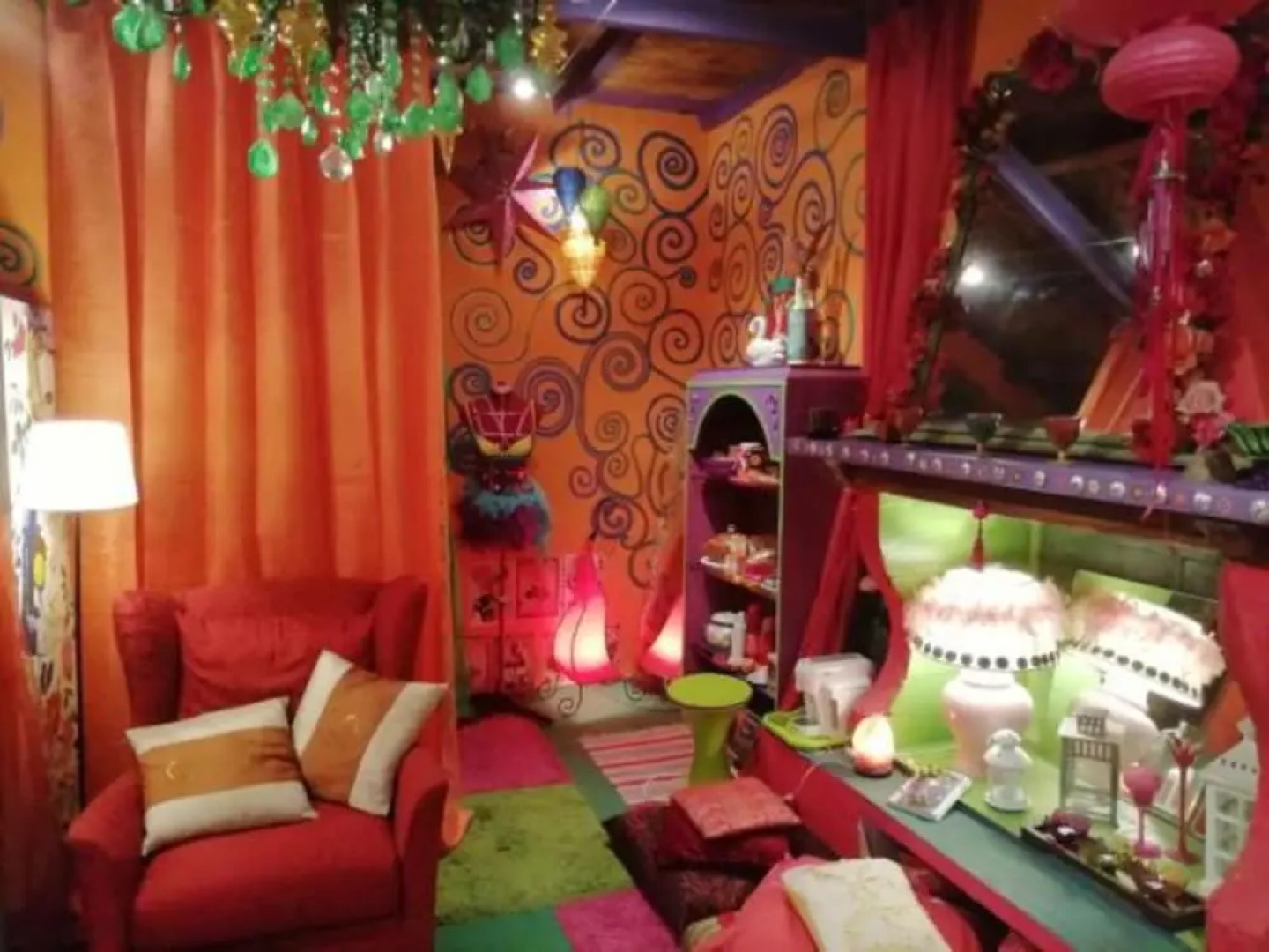 Calcata Artists Room