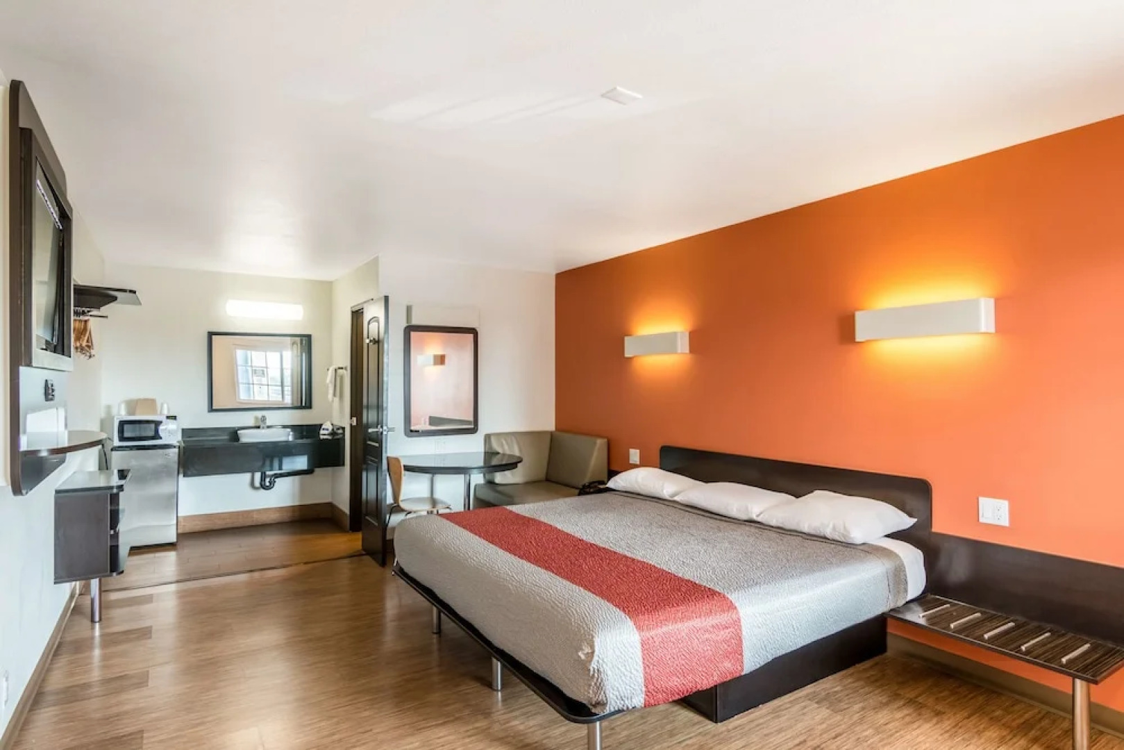 Motel 6 Bell Gardens, CA - Los Angeles