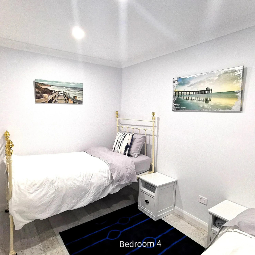 Getaway Lakefront Environmental House on Lake Macquarie with Water View