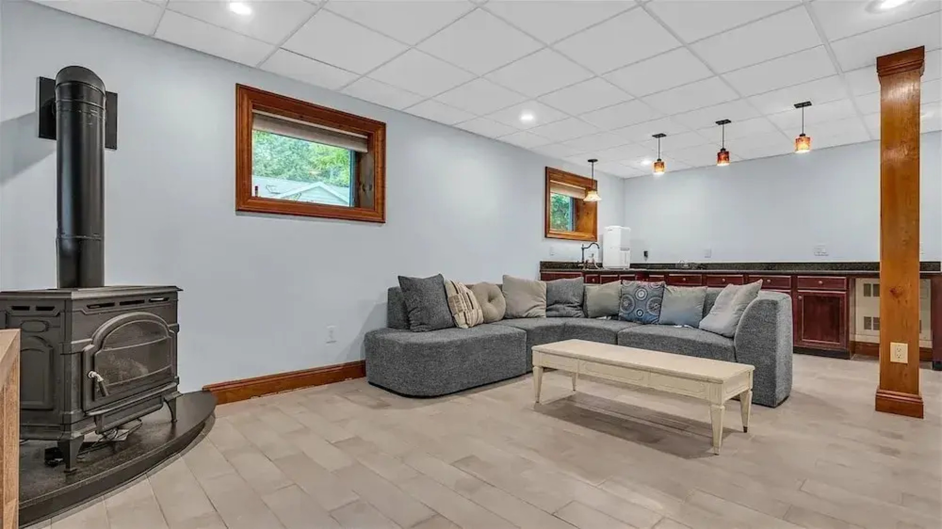 Sandy Cove - Limit 14 4 Bedroom Villa by RedAwning