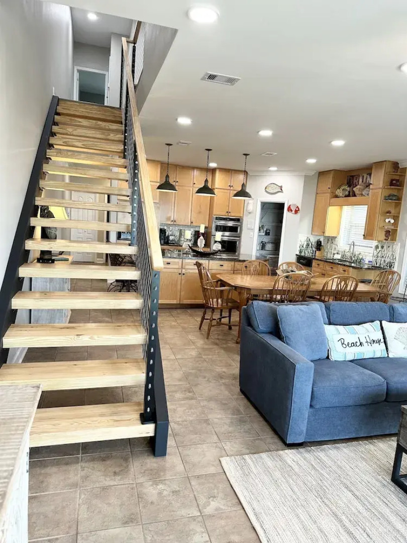 Dolphin Watch 3 Bedroom Townhouse by RedAwning